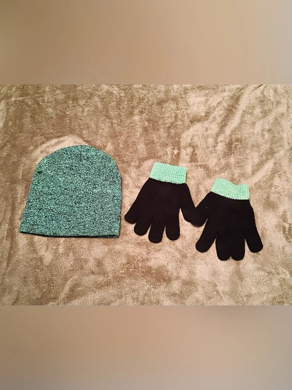N/A soft green